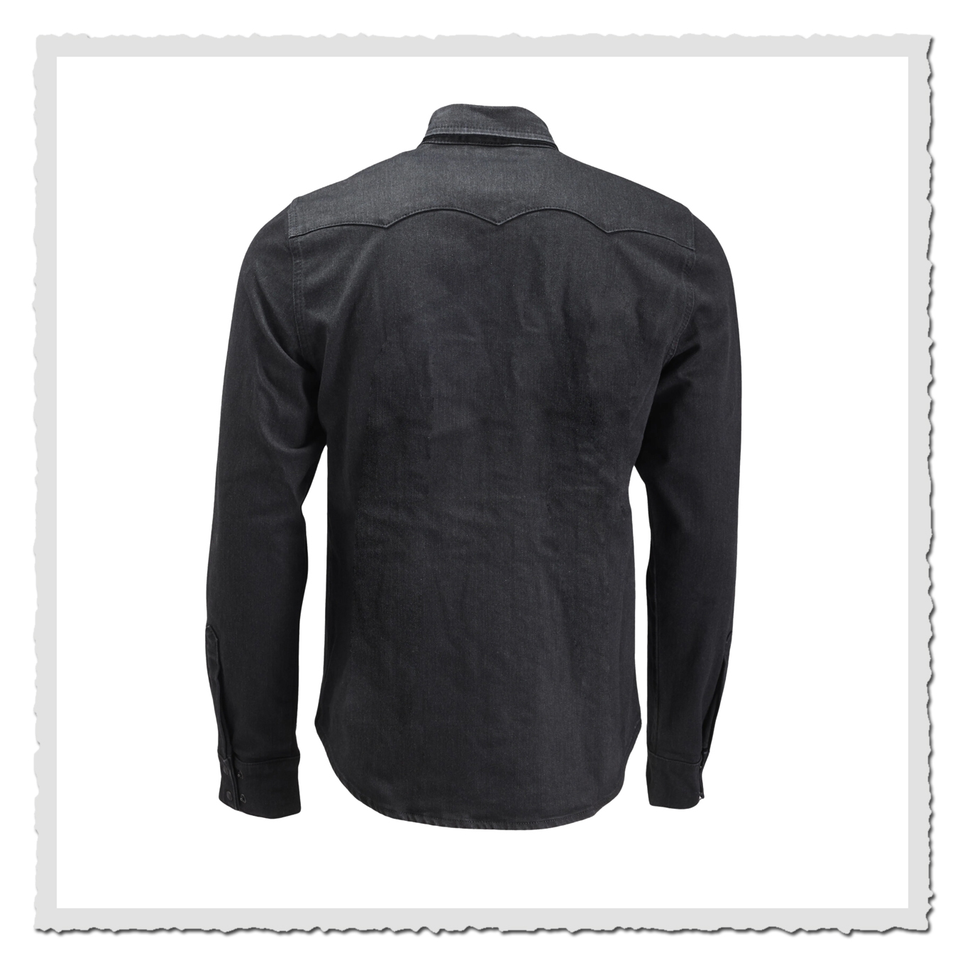 Schwarzes Rider Shirt, Rückansicht freigestellt vor weißem Hintergrund, lange Ärmel und abgerundeter Saum.